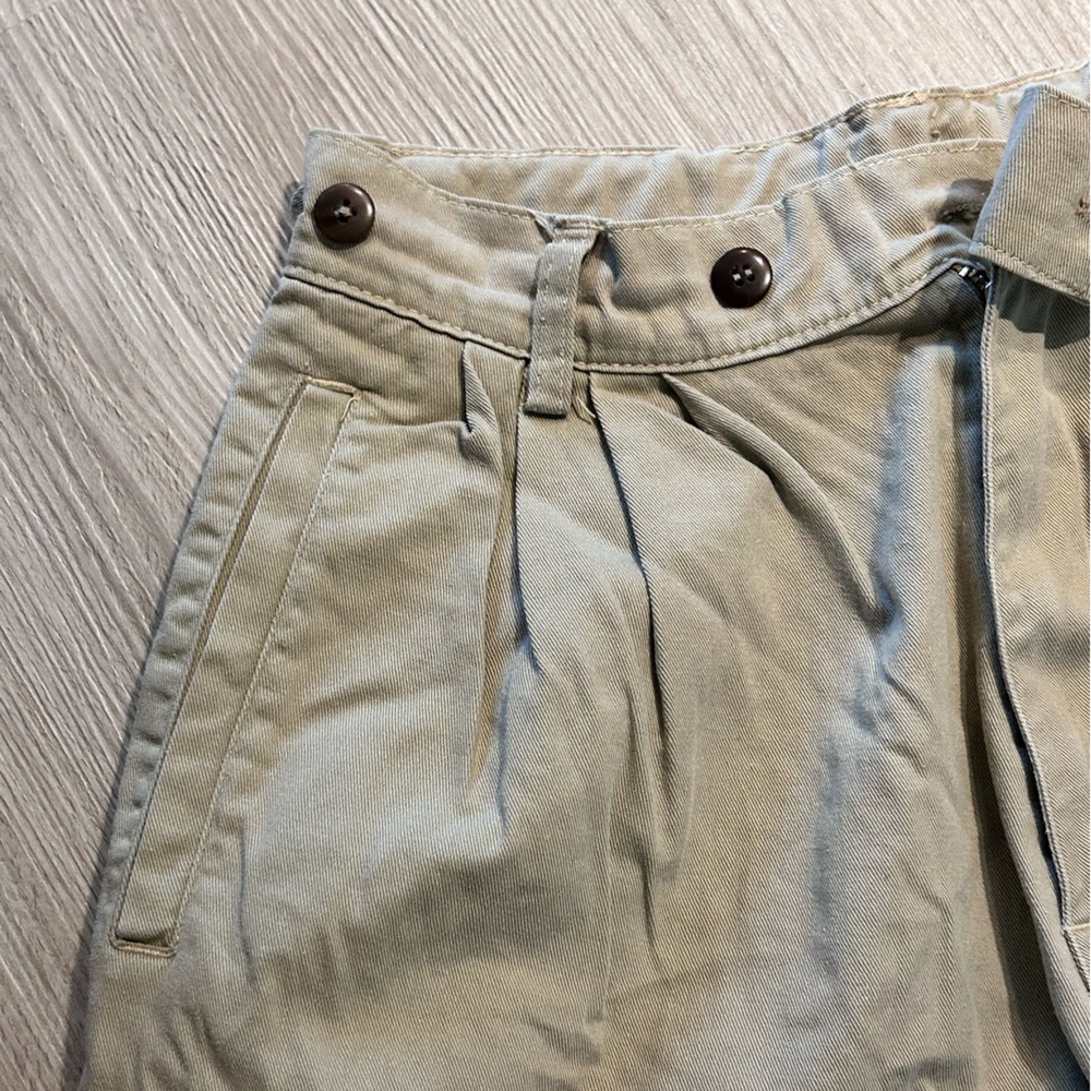 Living in nature vintage style khakis​ - Picture 7 of 16